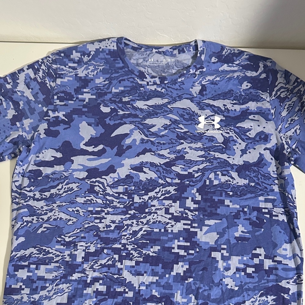 Under Armour Men's Short Sleeve Blue Camo Tee